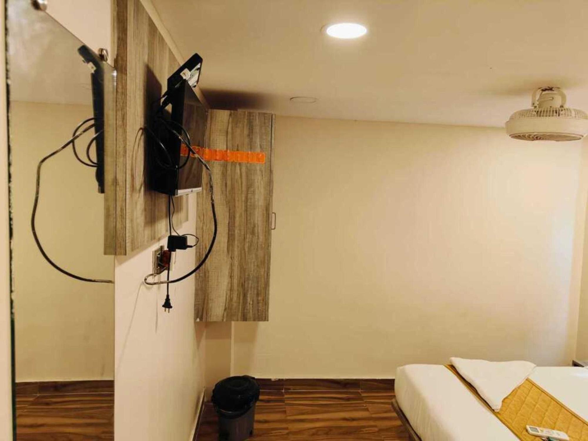 מומביי Hotel Pride Suites - Kurla West מראה חיצוני תמונה